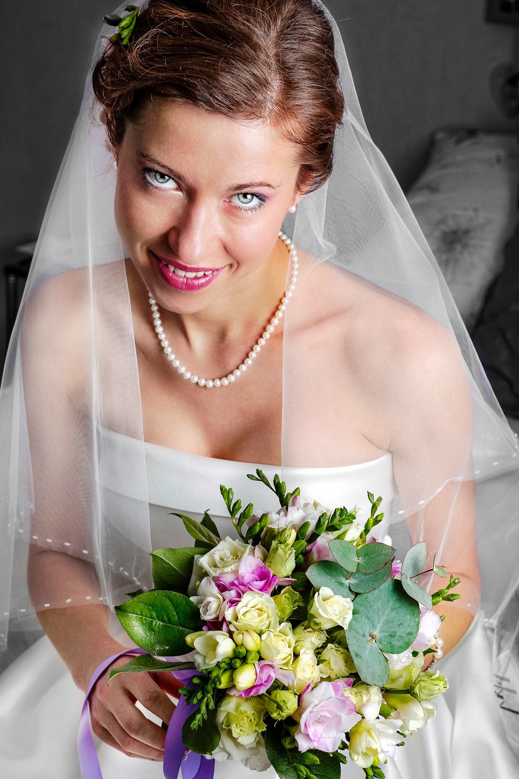 Portrait de mariée avec bouquet photographié à Toulouse